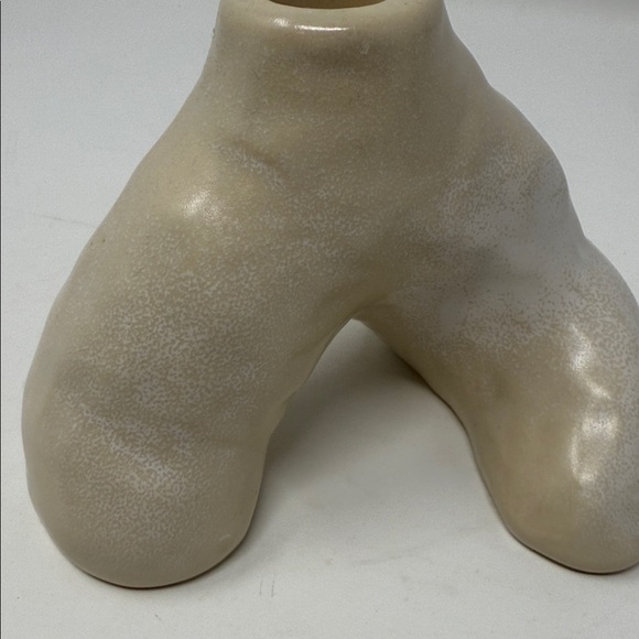 Modern Cream Ceramic Sculpture (candle holder) Brand New  6 x 4 “Decor - Picture 8 of 10